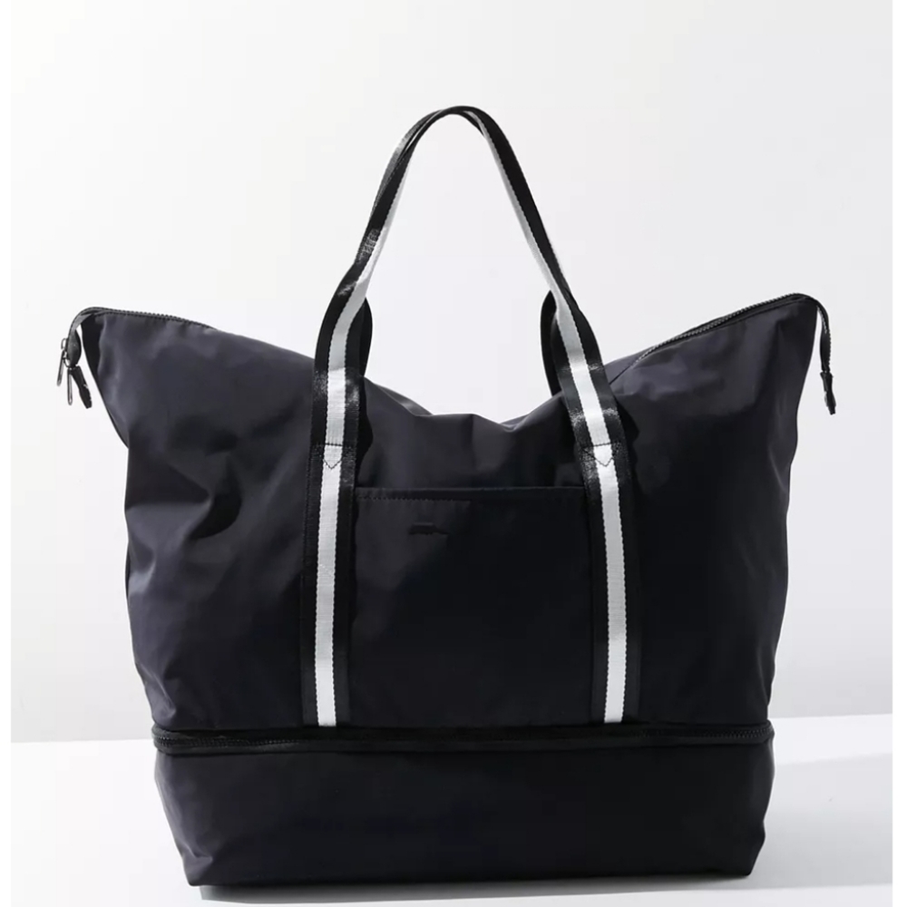 Urban outfitters Nylon Weekender Bag Navy NWT Sold Out